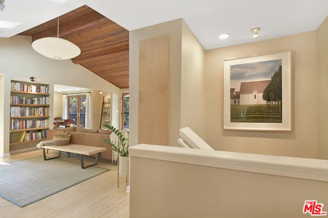 1178 N Topanga Canyon, Topanga, California 90290