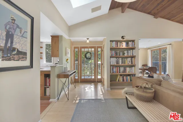 1178 N Topanga Canyon, Topanga, California 90290