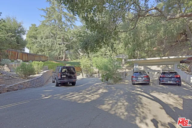 1178 N Topanga Canyon, Topanga, California 90290