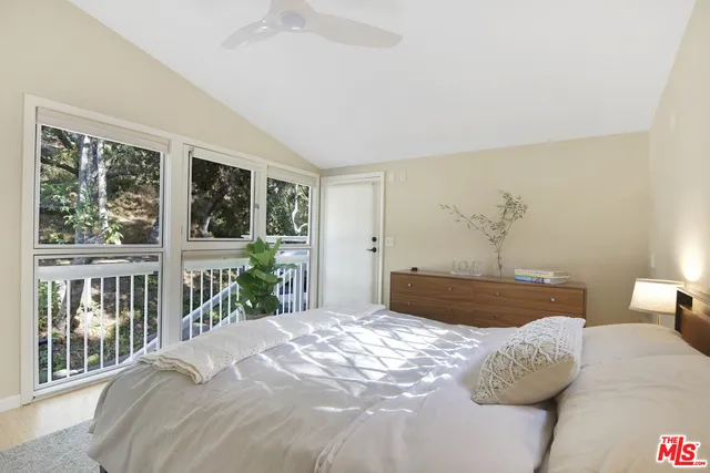1178 N Topanga Canyon, Topanga, California 90290