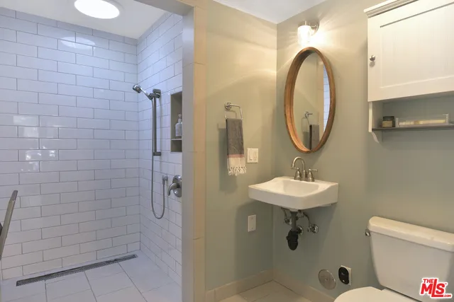 1178 N Topanga Canyon, Topanga, California 90290