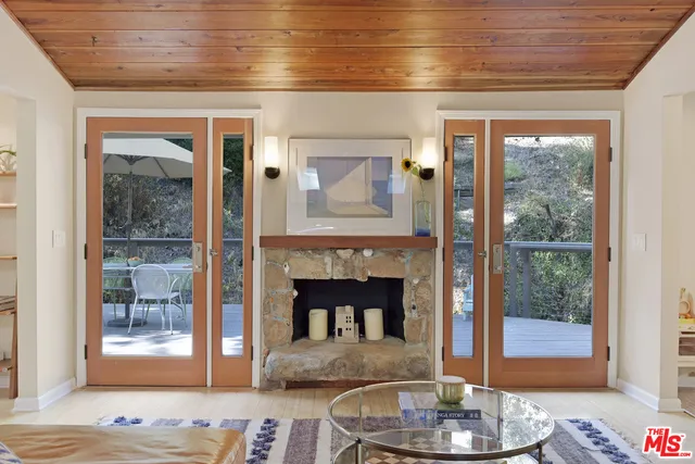 1178 N Topanga Canyon, Topanga, California 90290