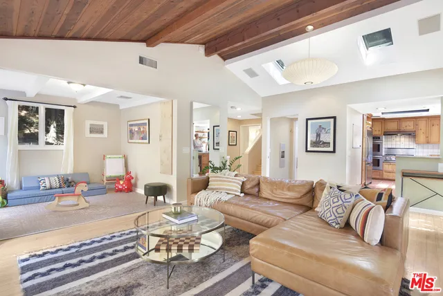 1178 N Topanga Canyon, Topanga, California 90290