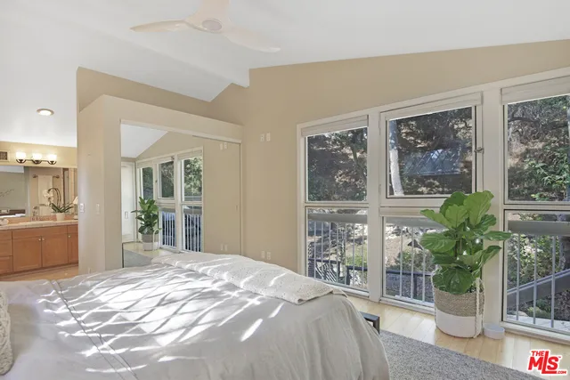 1178 N Topanga Canyon, Topanga, California 90290