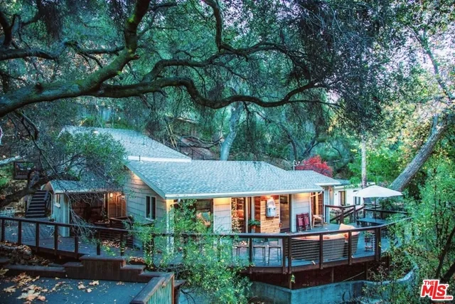1178 N Topanga Canyon, Topanga, California 90290