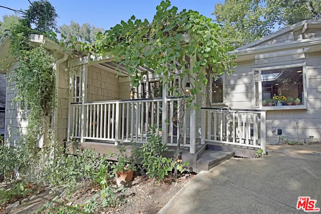 1178 N Topanga Canyon, Topanga, California 90290