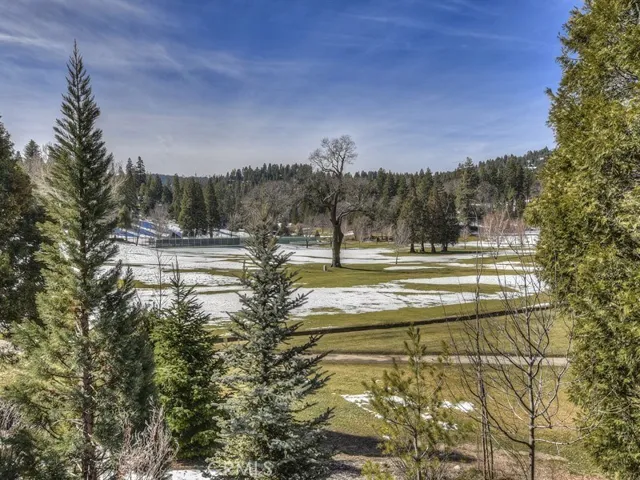 364 Golf Course Road, Lake Arrowhead, California 92352