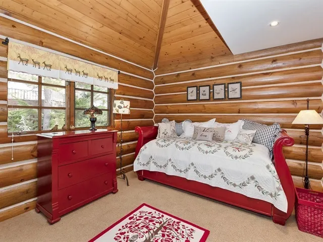364 Golf Course Road, Lake Arrowhead, California 92352