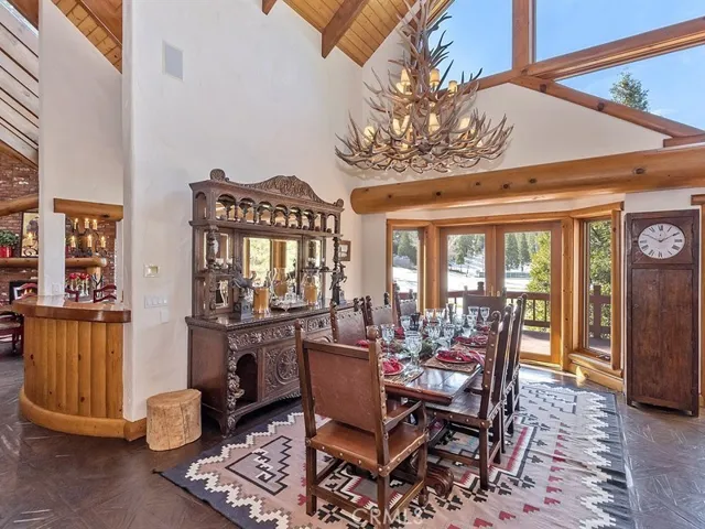 Open floor plan with adjacent bar