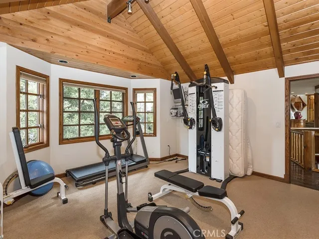 Gym or 6th bedroom