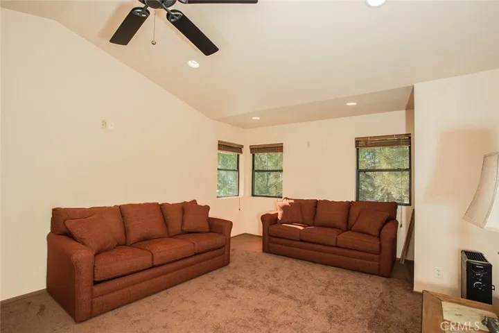 42527 Juniper Drive, Big Bear, California 92315