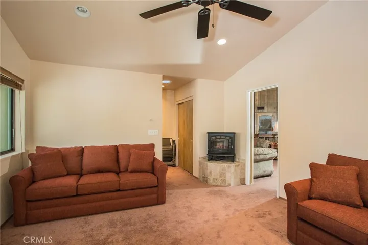 42527 Juniper Drive, Big Bear, California 92315
