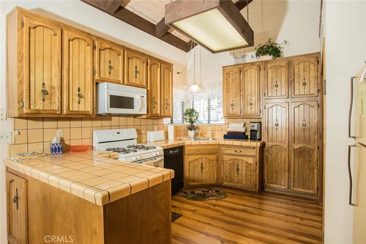 42527 Juniper Drive, Big Bear, California 92315