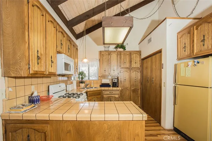 42527 Juniper Drive, Big Bear, California 92315