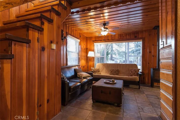 312 W Fairway Boulevard, Big Bear, California 92314