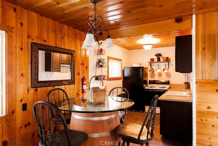 312 W Fairway Boulevard, Big Bear, California 92314