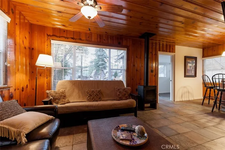 312 W Fairway Boulevard, Big Bear, California 92314