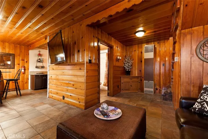312 W Fairway Boulevard, Big Bear, California 92314