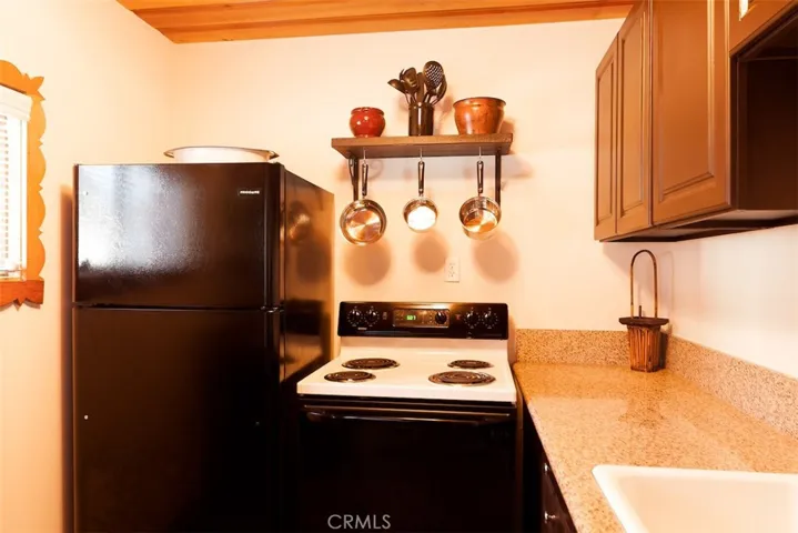 312 W Fairway Boulevard, Big Bear, California 92314
