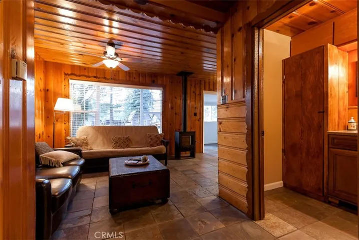 312 W Fairway Boulevard, Big Bear, California 92314