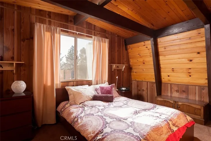 519 Villa Grove Avenue, Big Bear, California 92314