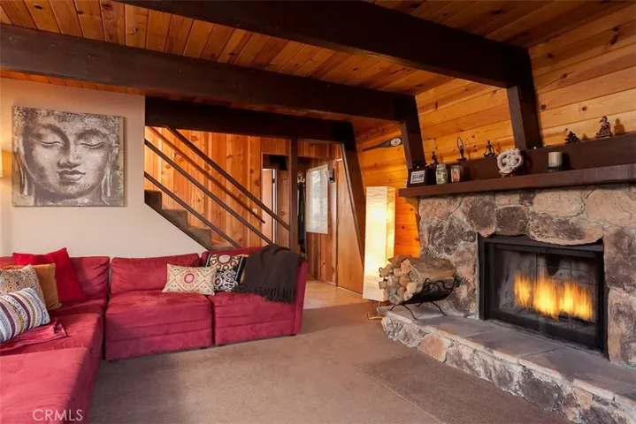 519 Villa Grove Avenue, Big Bear, California 92314