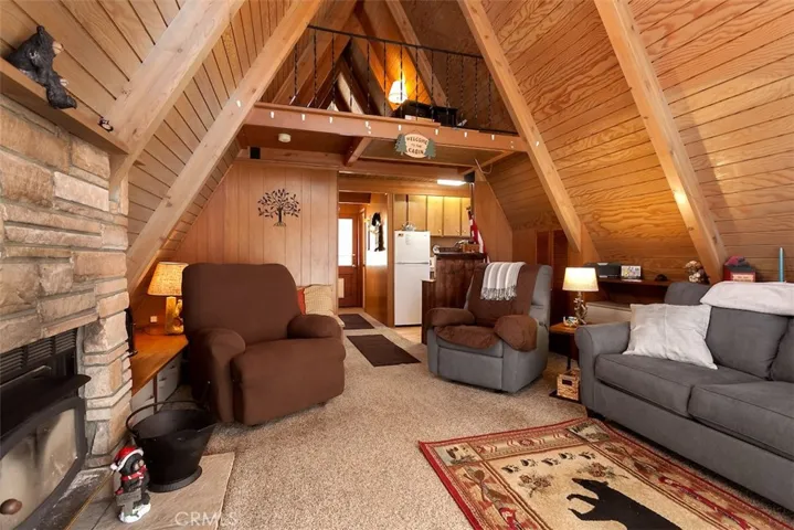 182 Victoria Lane, Sugarloaf, California 92386