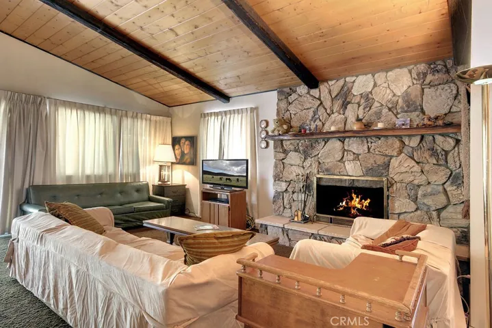 422 Santa Clara Boulevard, Big Bear, California 92315