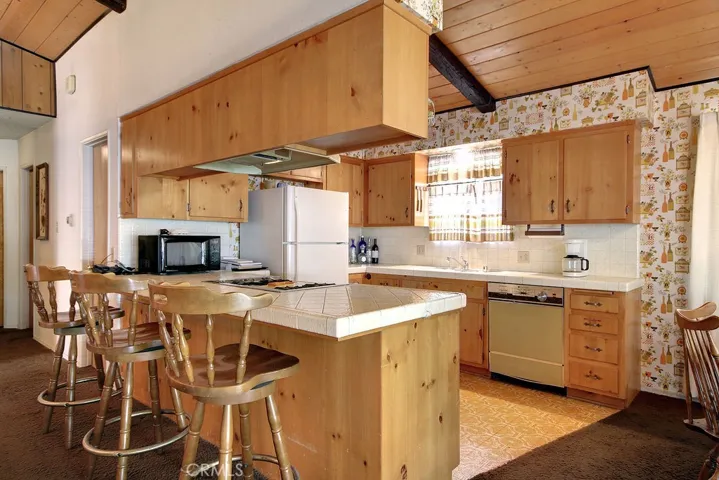 422 Santa Clara Boulevard, Big Bear, California 92315