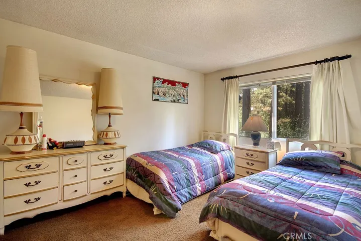 422 Santa Clara Boulevard, Big Bear, California 92315