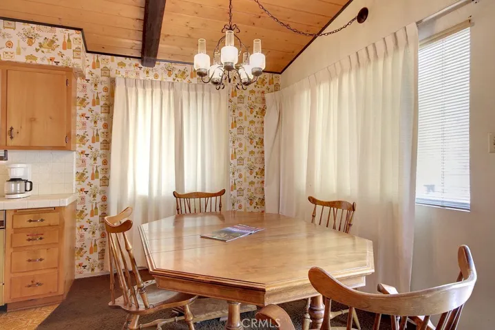 422 Santa Clara Boulevard, Big Bear, California 92315