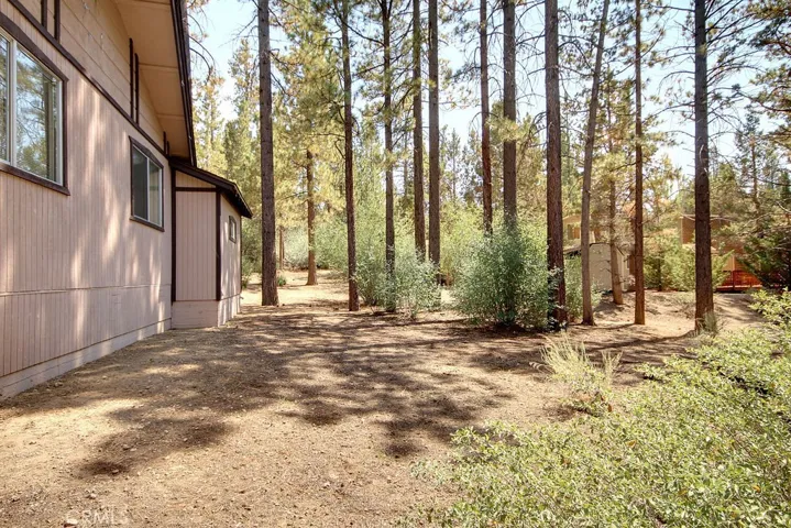422 Santa Clara Boulevard, Big Bear, California 92315