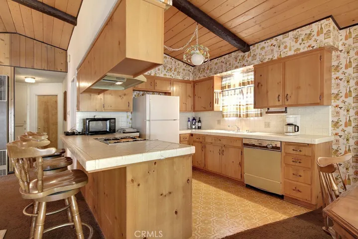 422 Santa Clara Boulevard, Big Bear, California 92315