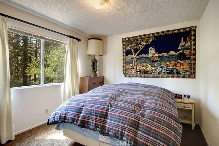 422 Santa Clara Boulevard, Big Bear, California 92315