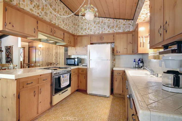 422 Santa Clara Boulevard, Big Bear, California 92315