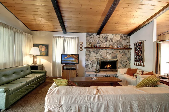422 Santa Clara Boulevard, Big Bear, California 92315