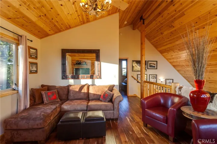 607 Villa Grove Avenue, Big Bear, California 92314