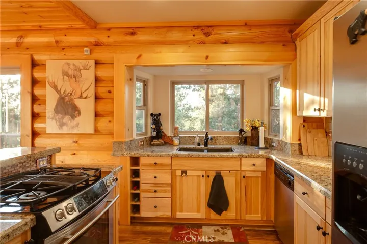 607 Villa Grove Avenue, Big Bear, California 92314
