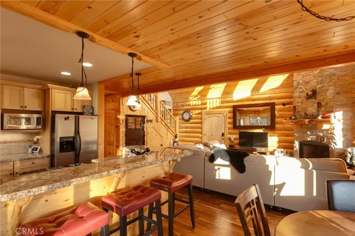 607 Villa Grove Avenue, Big Bear, California 92314