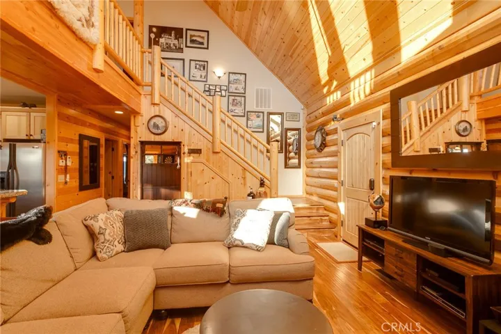 607 Villa Grove Avenue, Big Bear, California 92314