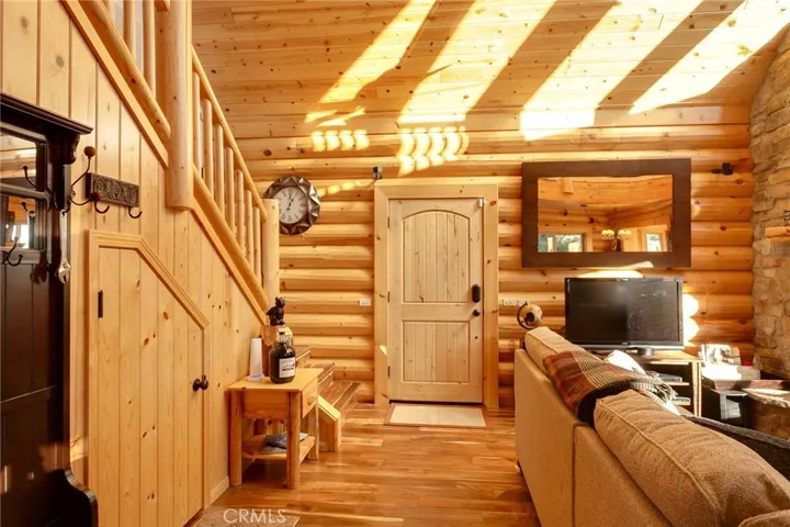 607 Villa Grove Avenue, Big Bear, California 92314