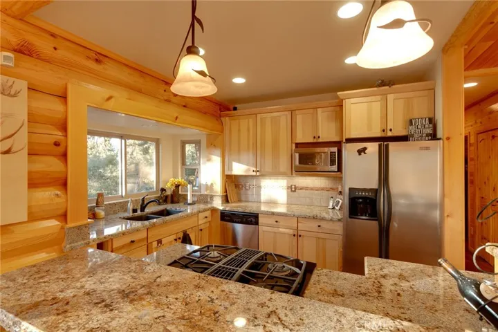 607 Villa Grove Avenue, Big Bear, California 92314