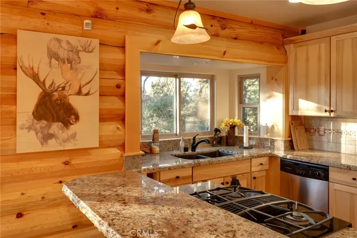 607 Villa Grove Avenue, Big Bear, California 92314