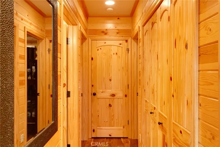 607 Villa Grove Avenue, Big Bear, California 92314
