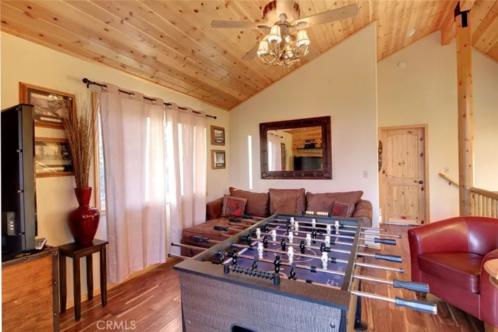 607 Villa Grove Avenue, Big Bear, California 92314