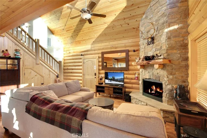 607 Villa Grove Avenue, Big Bear, California 92314