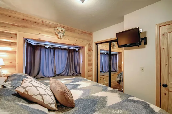 607 Villa Grove Avenue, Big Bear, California 92314