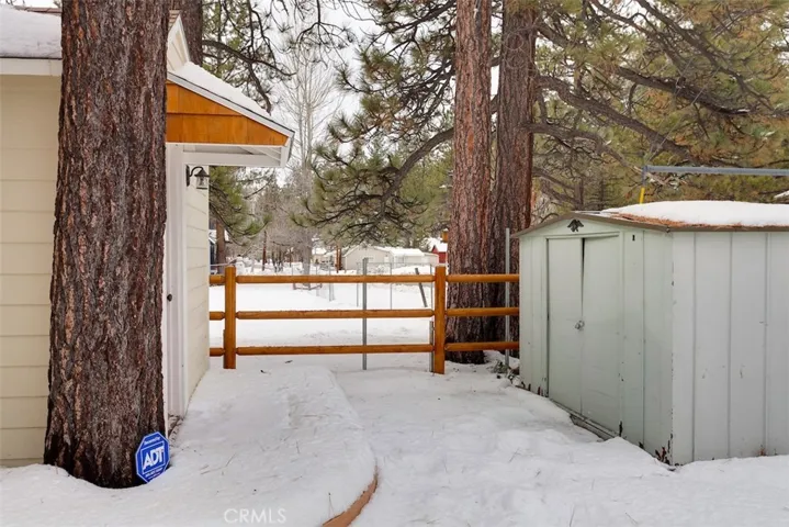 39401 Willow Landing, Big Bear, California 92315