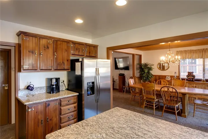 39534 Lake Drive, Big Bear, California 92315