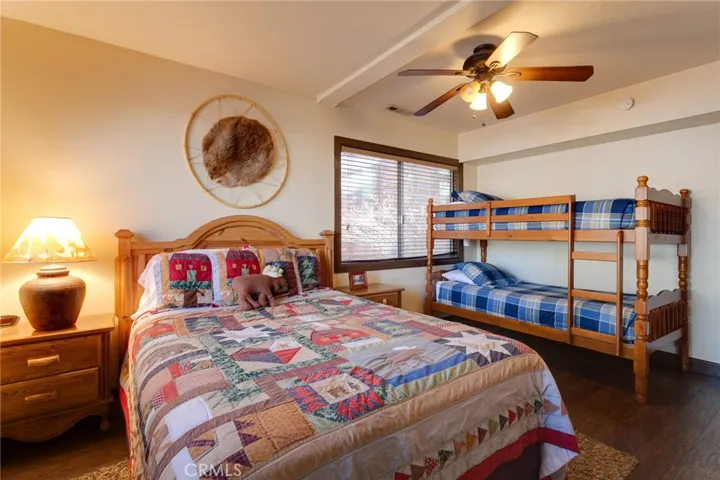 39534 Lake Drive, Big Bear, California 92315